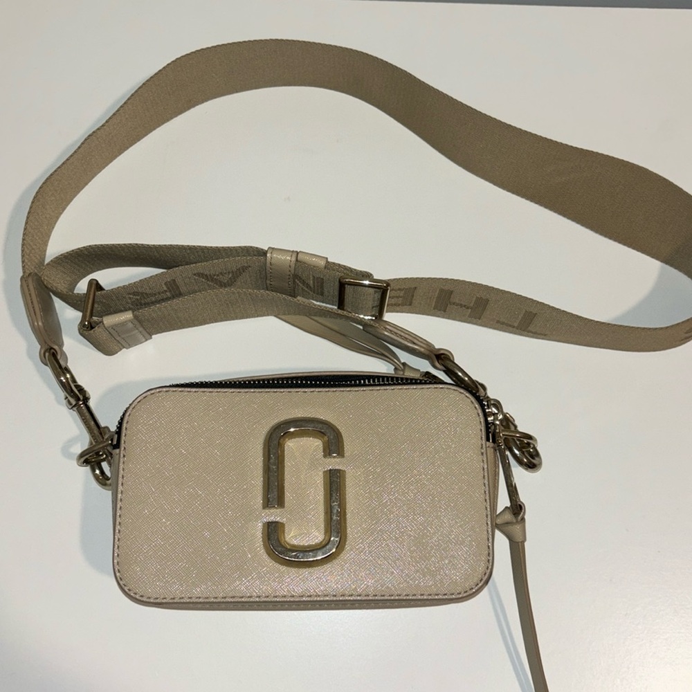Marc Jacob’s Snapshot crossbody purse
